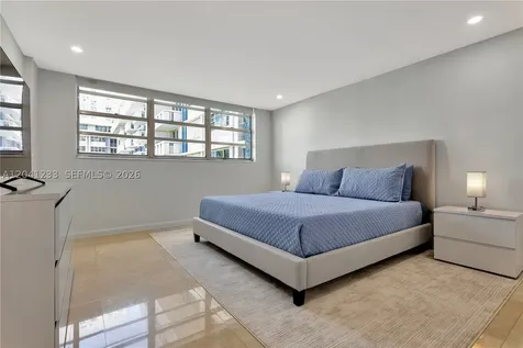 800 West Avenue Miami Beach FL 33139
