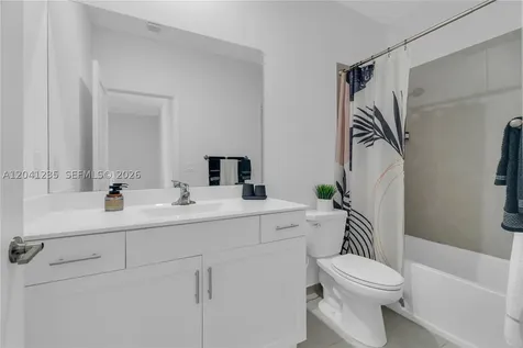 21068 NE 8th Avenue Miami FL 33179