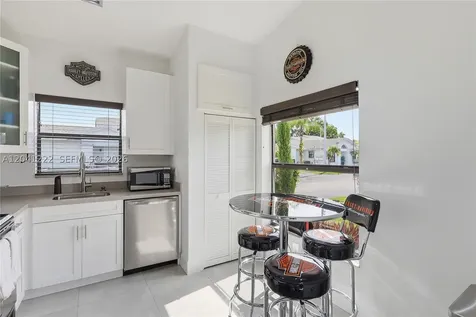 6443 SW 152nd Cir Place Miami FL 33193