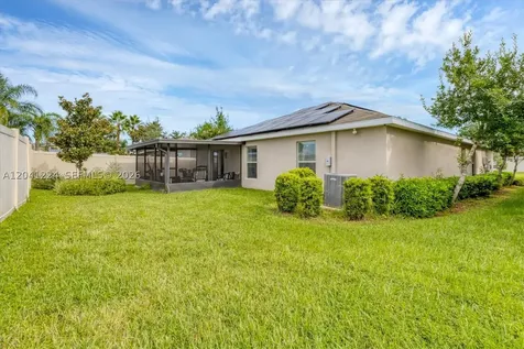 16505 Myrtle Tampa FL 33598
