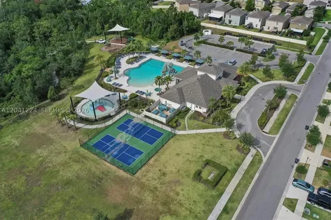16505 Myrtle Tampa FL 33598