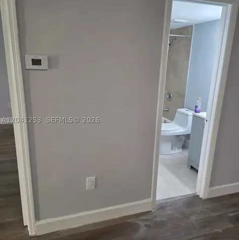 4721 NW 7th Street Miami FL 33126