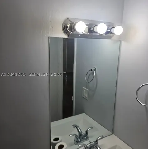 4721 NW 7th Street Miami FL 33126