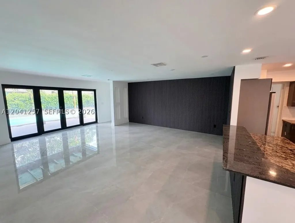 19700 NE 11th Place Miami FL 33179