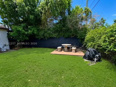 19700 NE 11th Place Miami FL 33179