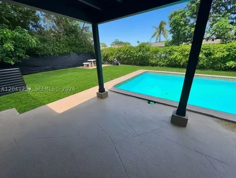 19700 NE 11th Place Miami FL 33179