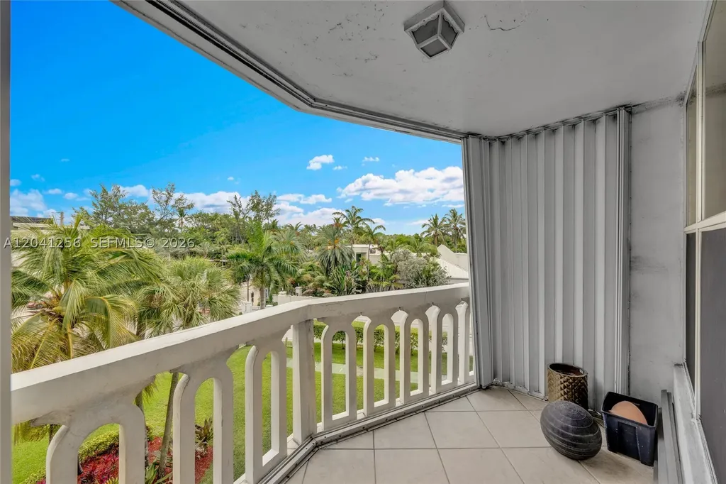 3199 S Ocean Drive Hallandale Beach FL 33009