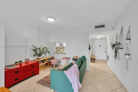 3199 S Ocean Drive Hallandale Beach FL 33009