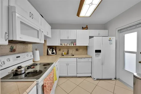 3199 S Ocean Drive Hallandale Beach FL 33009