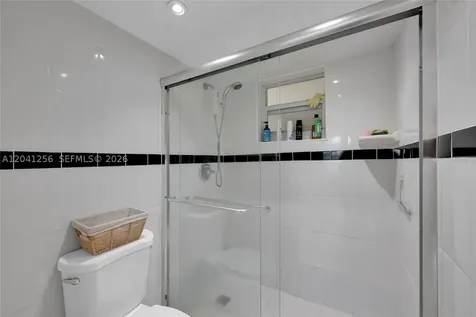 3199 S Ocean Drive Hallandale Beach FL 33009