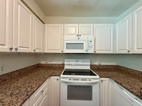 7800 Collins Avenue Miami Beach FL 33141