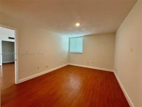 7800 Collins Avenue Miami Beach FL 33141