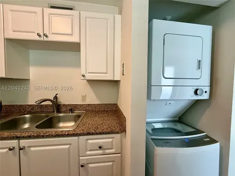 7800 Collins Avenue Miami Beach FL 33141