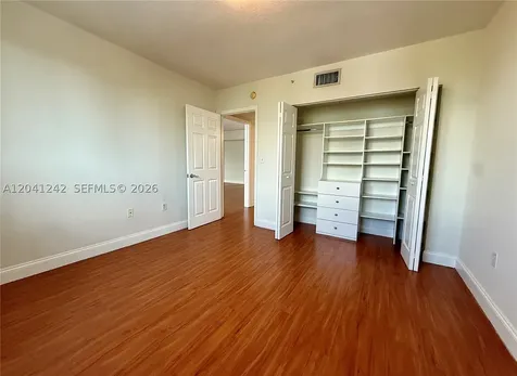 7800 Collins Avenue Miami Beach FL 33141