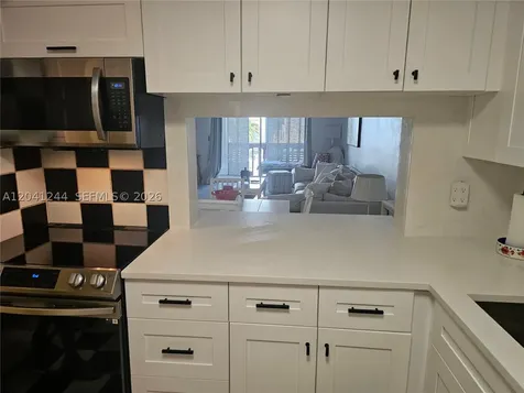 215 SE 3rd Avenue Hallandale Beach FL 33009