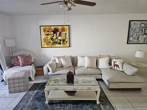 215 SE 3rd Avenue Hallandale Beach FL 33009