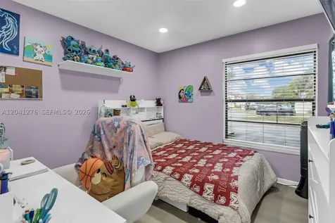 525 NW 100th Court Miami FL 33172