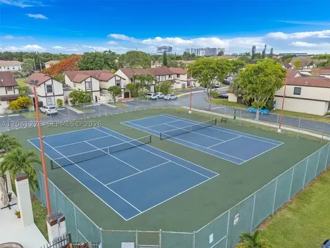 525 NW 100th Court Miami FL 33172