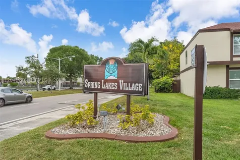 525 NW 100th Court Miami FL 33172