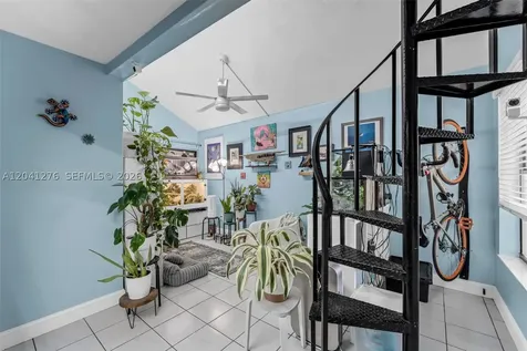 525 NW 100th Court Miami FL 33172