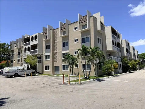 7730 Camino Real Miami FL 33143