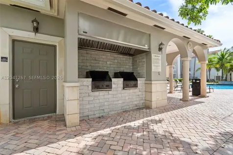 6861 SW 44th Street Miami FL 33155