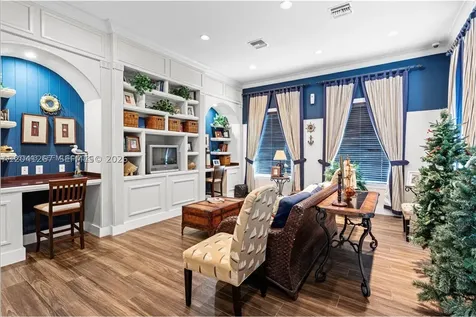 6861 SW 44th Street Miami FL 33155
