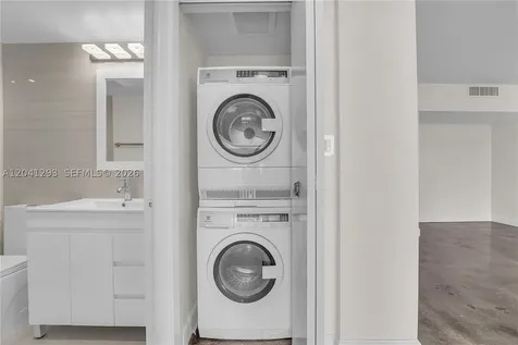 20515 E Country Club Drive Aventura FL 33180