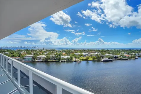 20515 E Country Club Drive Aventura FL 33180