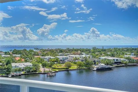 20515 E Country Club Drive Aventura FL 33180