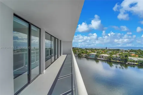 20515 E Country Club Drive Aventura FL 33180