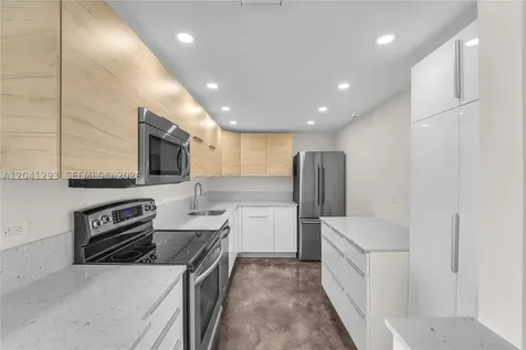 20515 E Country Club Drive Aventura FL 33180