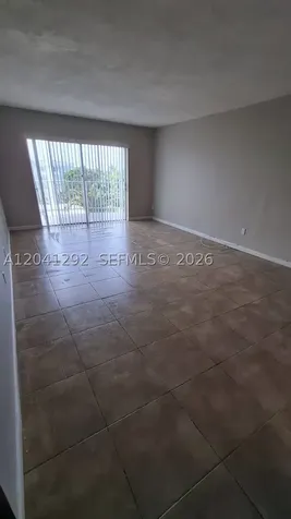 496 NW 165th St Road Miami FL 33169