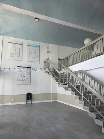 496 NW 165th St Road Miami FL 33169