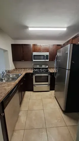 496 NW 165th St Road Miami FL 33169