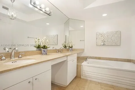 4775 Collins Avenue Miami Beach FL 33140