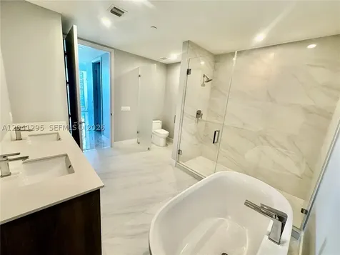 17550 Collins Avenue Sunny Isles Beach FL 33160