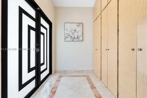 2531 NE 195th Street Miami FL 33180