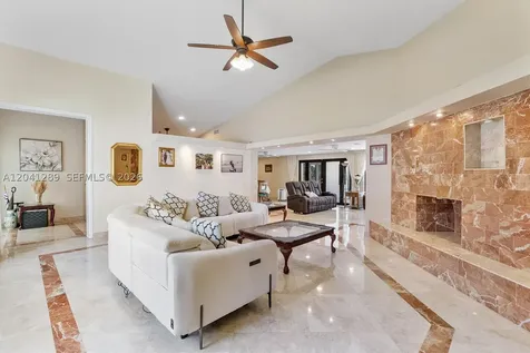 2531 NE 195th Street Miami FL 33180