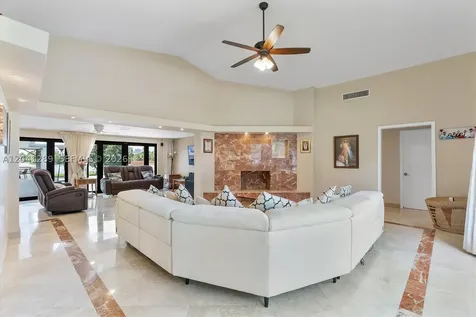 2531 NE 195th Street Miami FL 33180