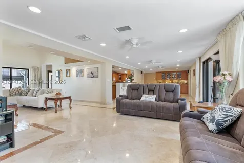 2531 NE 195th Street Miami FL 33180