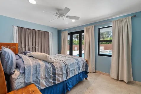 2531 NE 195th Street Miami FL 33180