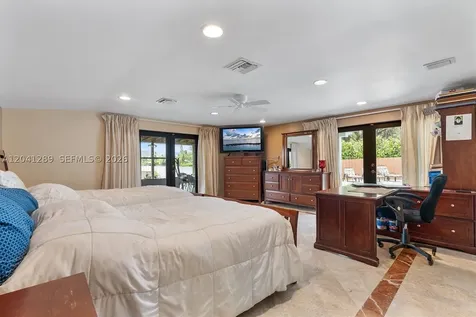 2531 NE 195th Street Miami FL 33180