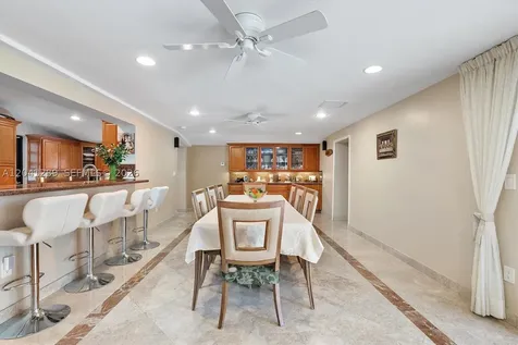 2531 NE 195th Street Miami FL 33180