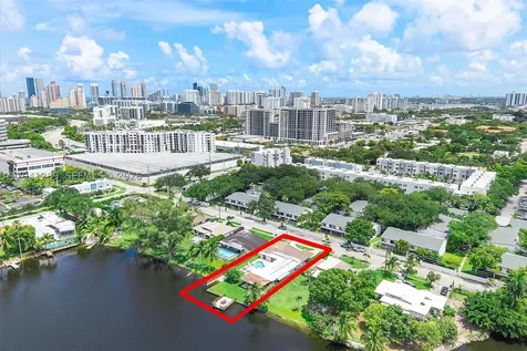 2531 NE 195th Street Miami FL 33180