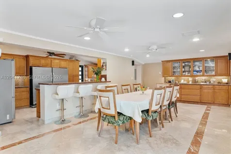 2531 NE 195th Street Miami FL 33180