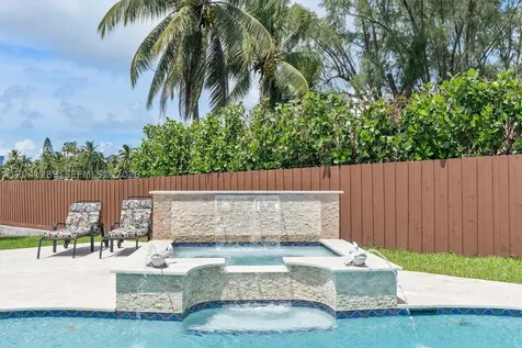 2531 NE 195th Street Miami FL 33180