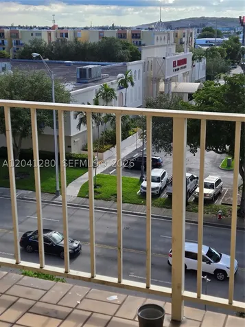 4675 W 18th Court Hialeah FL 33012