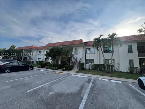 379 Lakeview Drive Weston FL 33326