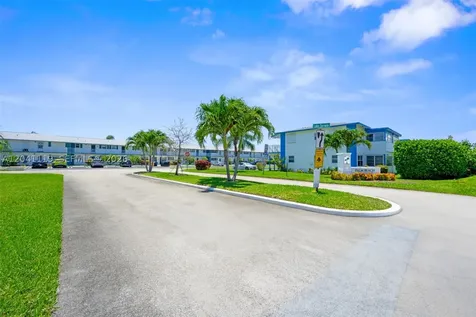 1116 Lake Terrace Boynton Beach FL 33426